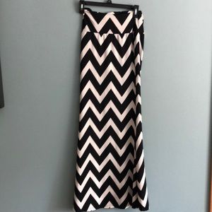 Womens Coconut Black and White Skirt